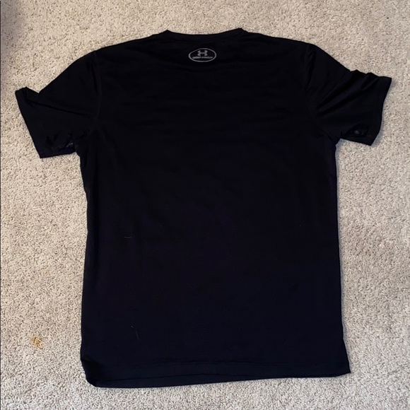 Under Armour Black T-Shirt - Picture 3 of 3